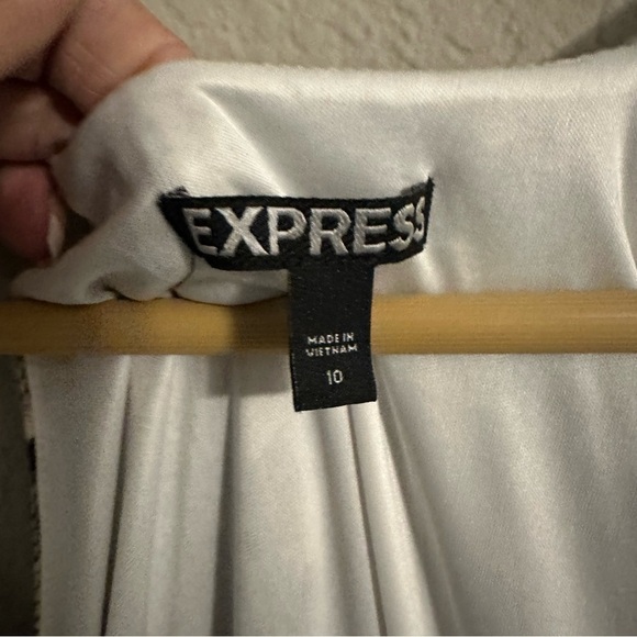 Express Women's Grey and Black Dress Halter, Snakeskin Print Size 10 - Picture 6 of 9